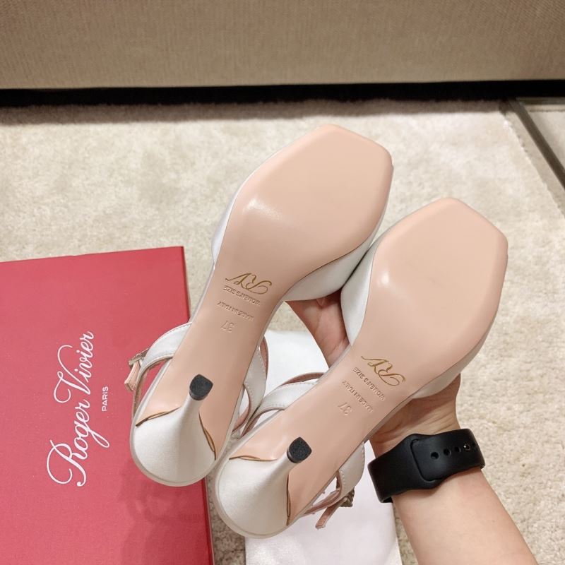 Roger Vivier flat shoes